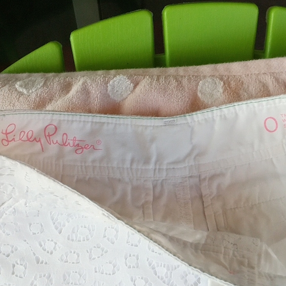 Lilly PulitzerWhite NWOT eyelet Lace Shorts size 0 fully lined 3 inch inseam - Picture 2 of 4